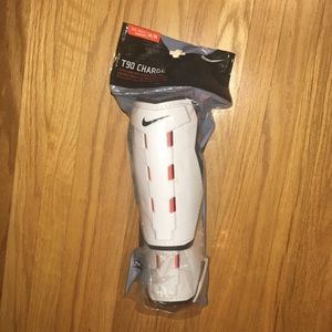 NWT Nike T90 Charge Soccer Shinguard